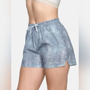 Outdoor Voices Doing Things Shorts Size Small